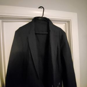 Mens DKNY Navy Blue Dinner Jacket Size XL.